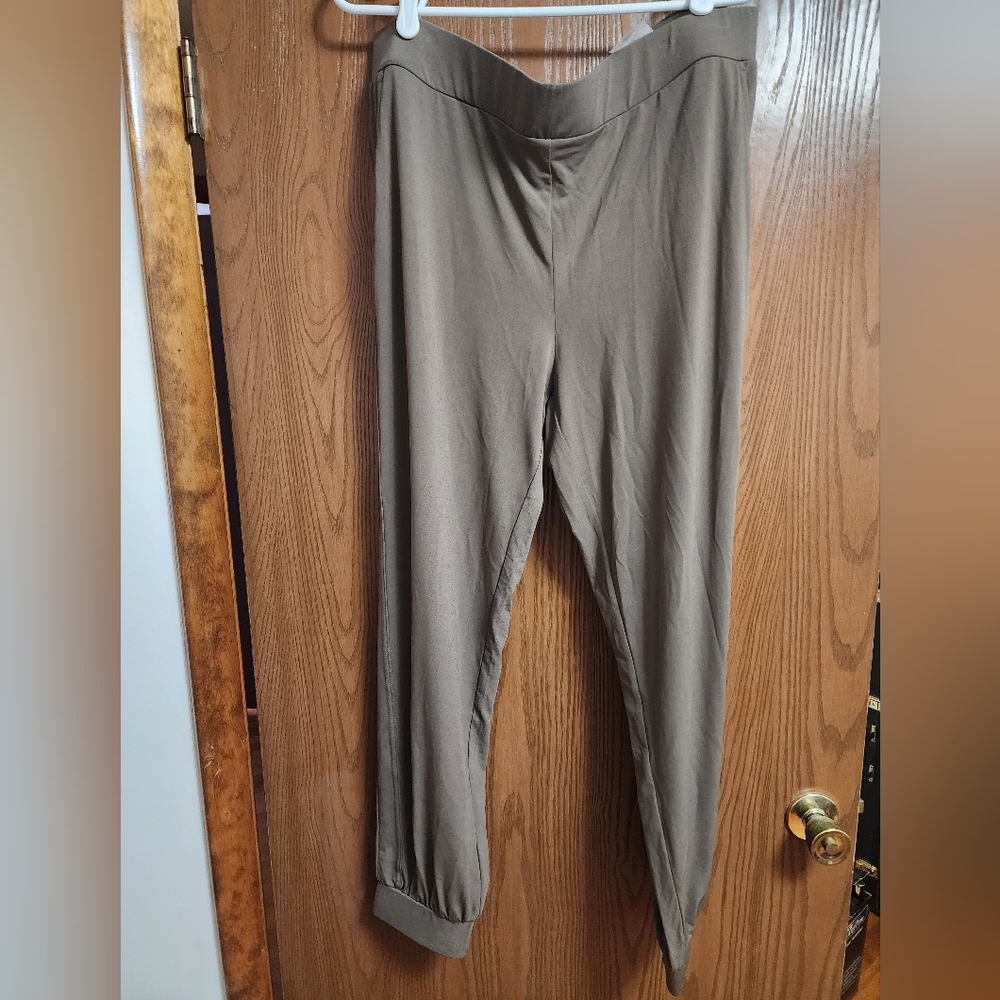 Dressy joggers